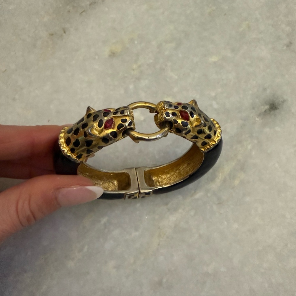 Bracelets - Picture 10 of 10
